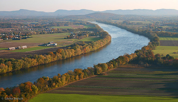 Winding Connecticut River: 100_0065