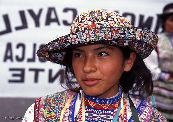 Girl dressed in regional garb during folklorico parade in Lima, Peru: PPgFR15_13