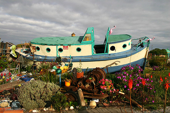 Old Boat becomes art, Monterey, California: 866_6639