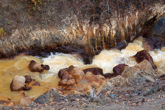 River with Iron sediments in Colorado near Silverton : IMG_0412