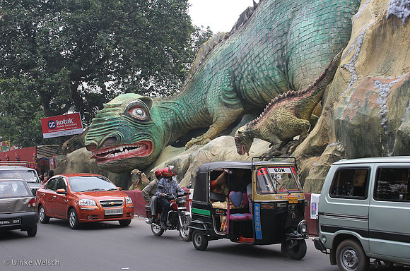 Calcutta streetscene with Durga Puja dragon  temple  : IMG_3878
