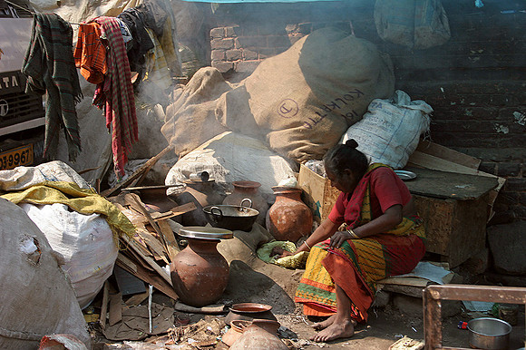 Woman between her Pots and Pans: IMG_9651