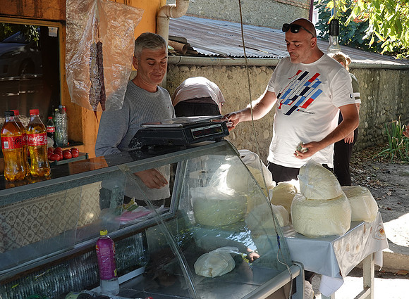 Giant Cheese for Sale: DSC04576