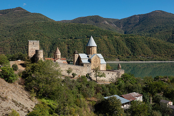 Fortress Ananuri: DSC03822