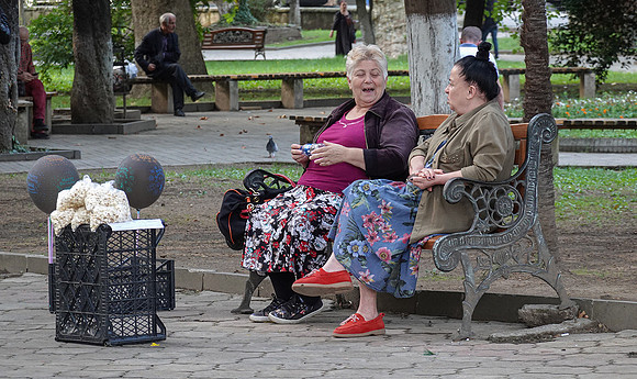 Popcorn Vendors in Kutaisi Park: DSC05812