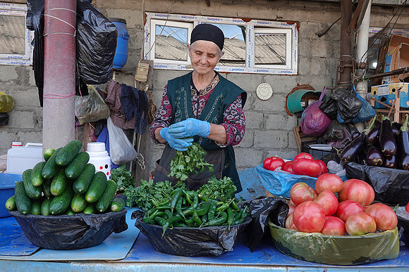 Happy Vegetable vendor in Bazar: DSC04799