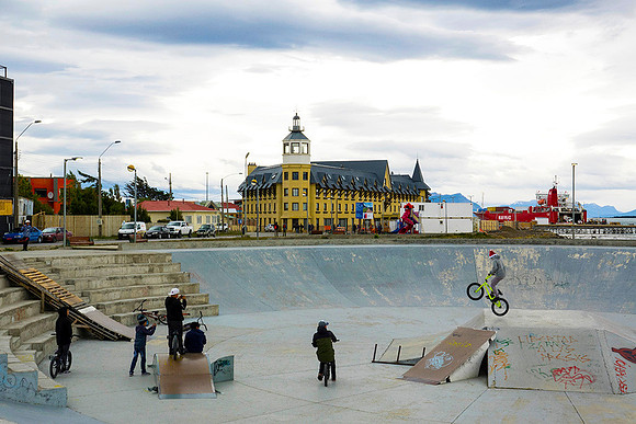 Youth at Play in Puerto Natales - DSC08648